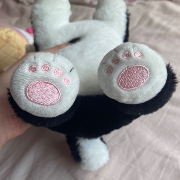 KUROMI CAT PLUSHIE - Picture 3 of 4